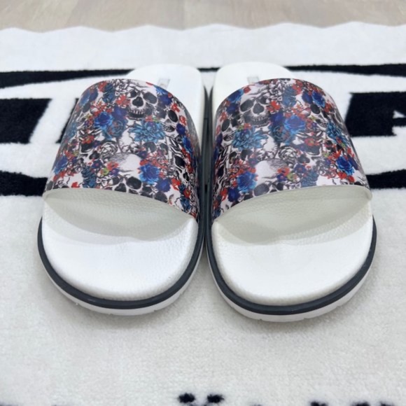 Robert Graham Victoria Floral Fleetwood Skull Print Leather Slide Sandals main image 5